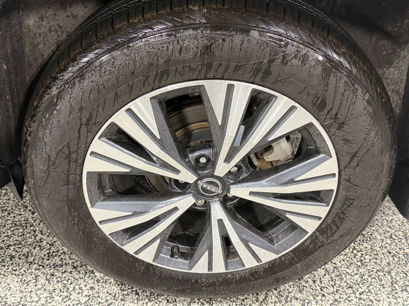 Used 2022 Nissan Rogue SV AWD/4WD image 28