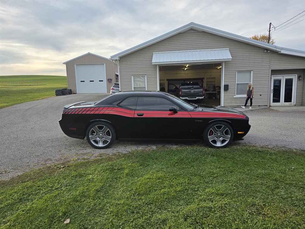 Used 2012 Dodge Challenger R/T RWD image 7