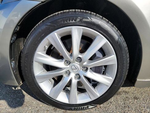Used 2016 Lexus IS 300 AWD image 19
