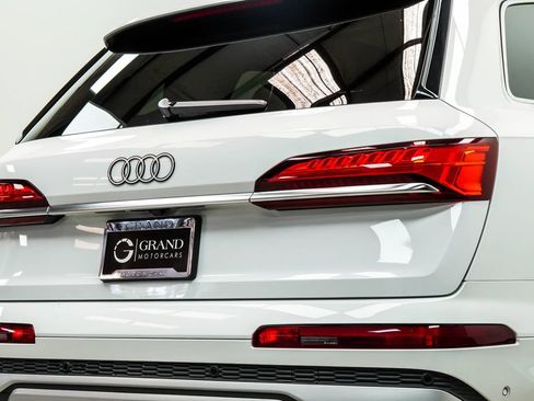 Used 2025 Audi Q7 3.0T Premium Plus AWD/4WD image 13