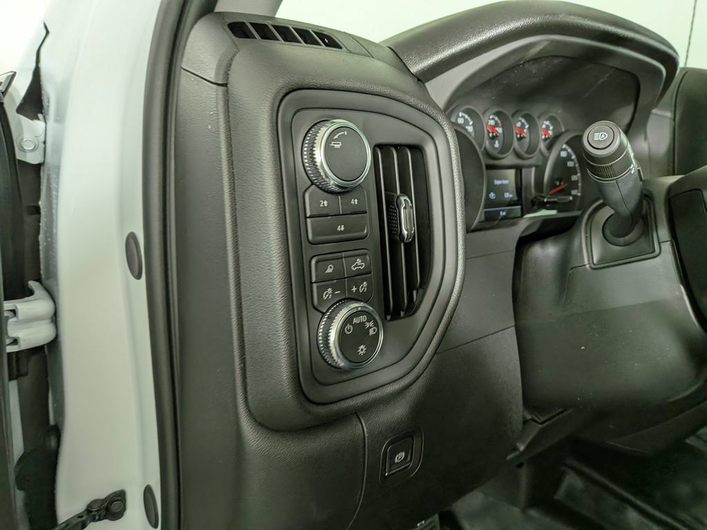 New 2026 GMC Sierra 2500 Pro w/ 1SA Pro Safety Plus Package AWD/4WD image 16