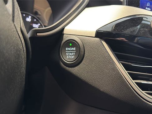 Used 2022 Ford Escape SEL image 22