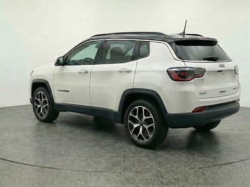 Used 2025 Jeep Compass Limited image 6