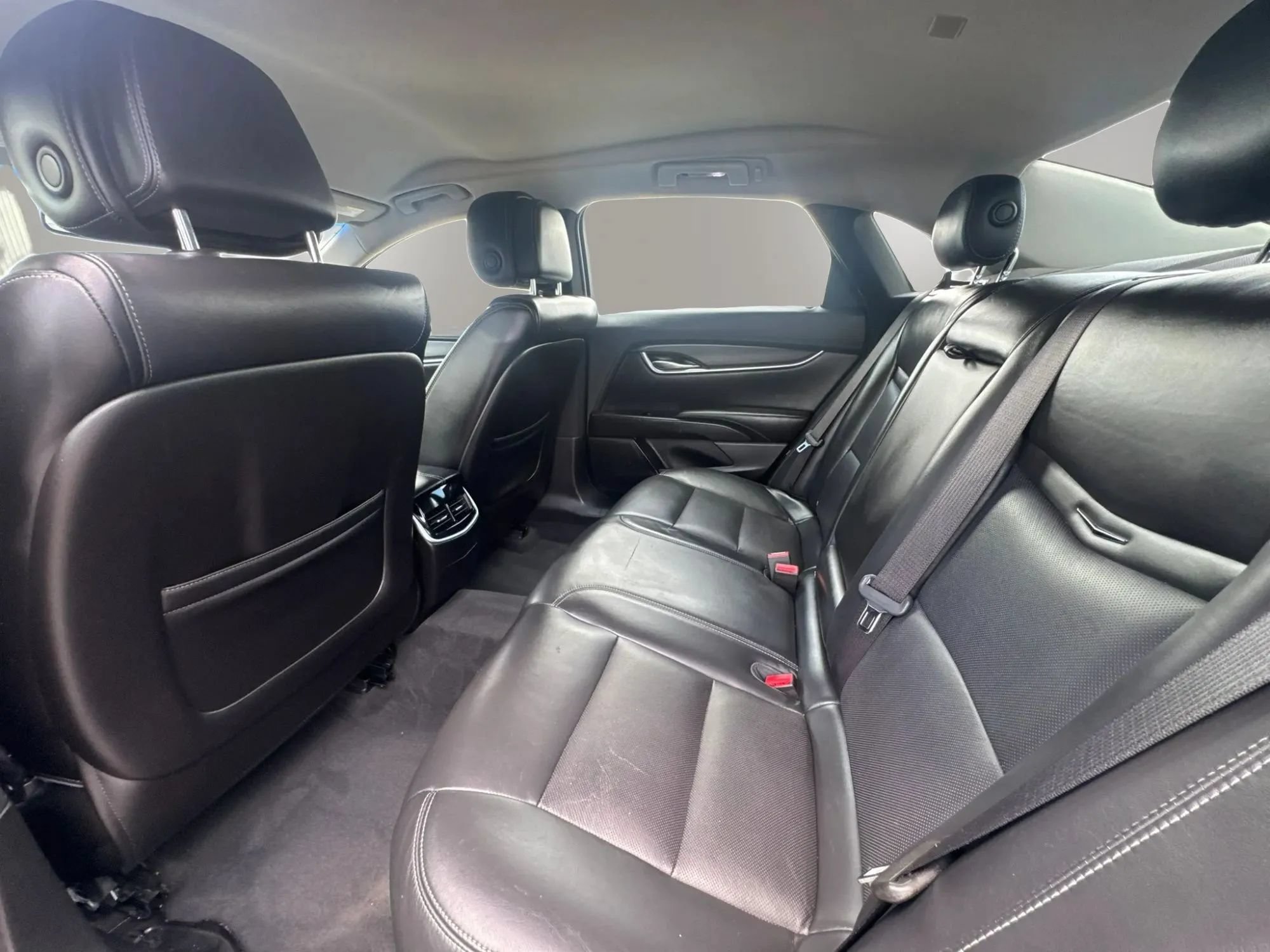 Used 2013 Cadillac XTS FWD image 12