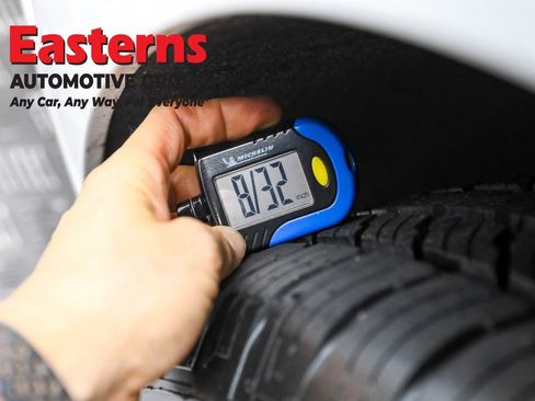 Used 2024 Buick Enclave Premium image 32