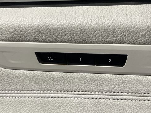 Used 2021 BMW 530i w/ Premium Package image 16