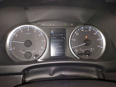 Used 2018 Toyota Highlander LE AWD/4WD image 21