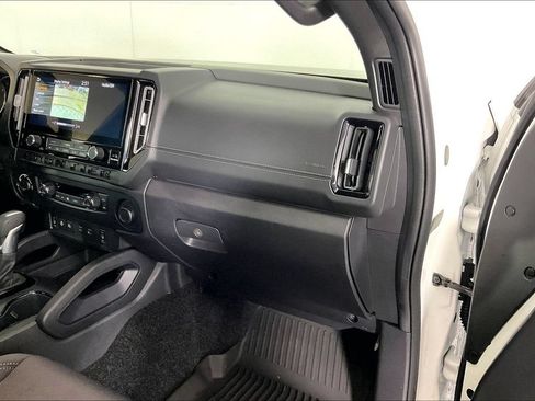 Used 2026 Nissan Frontier SV w/ SV Convenience Package AWD/4WD image 19