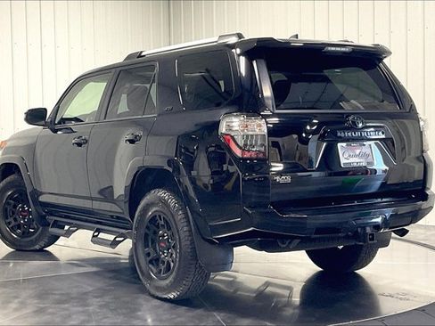 Used 2019 Toyota 4Runner SR5 Premium image 12