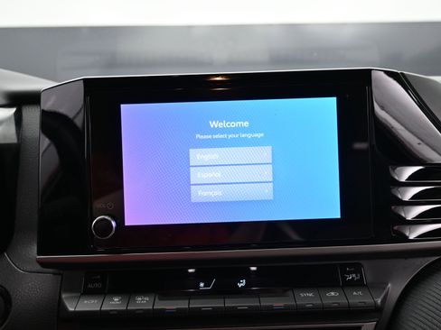 Used 2025 Toyota Camry SE image 19