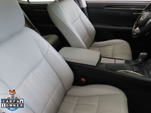 Used 2018 Lexus ES 300h w/ Luxury Package FWD image 28