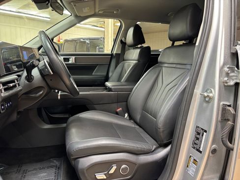 Used 2025 Hyundai Santa Fe SEL FWD image 29
