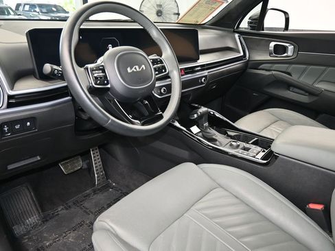 Used 2024 Kia Sorento SX Prestige w/ Sage Leather Package image 13