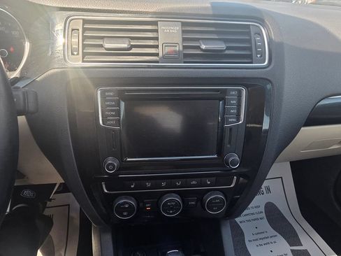 Used 2017 Volkswagen Jetta SEL FWD image 15