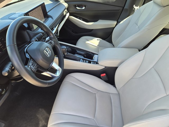 Used 2023 Honda Accord Touring image 14
