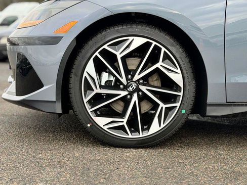 New 2025 Hyundai Ioniq 6 SEL image 2