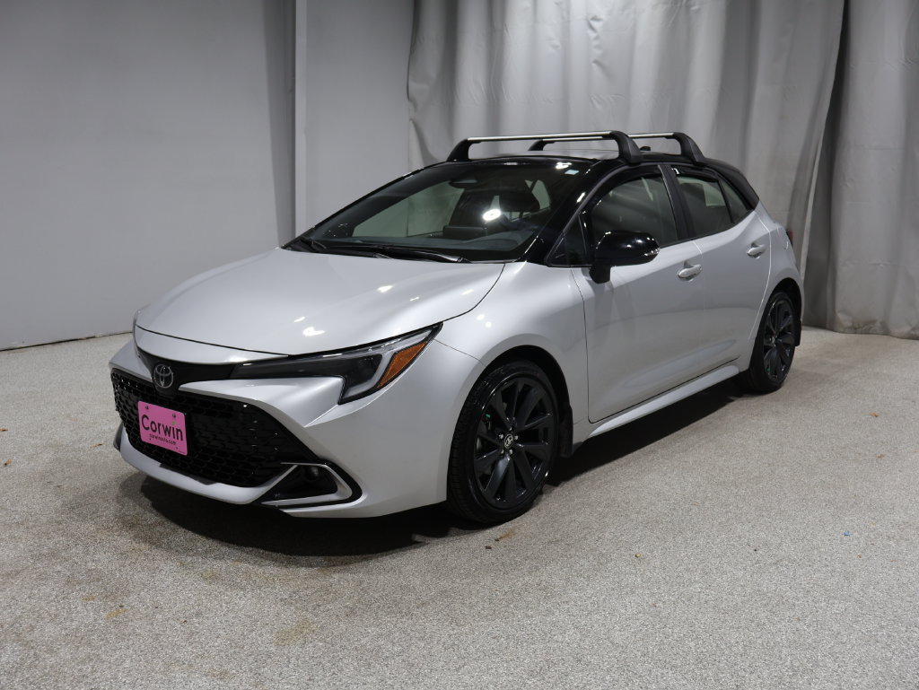 Used 2026 Toyota Corolla XSE FWD image 6