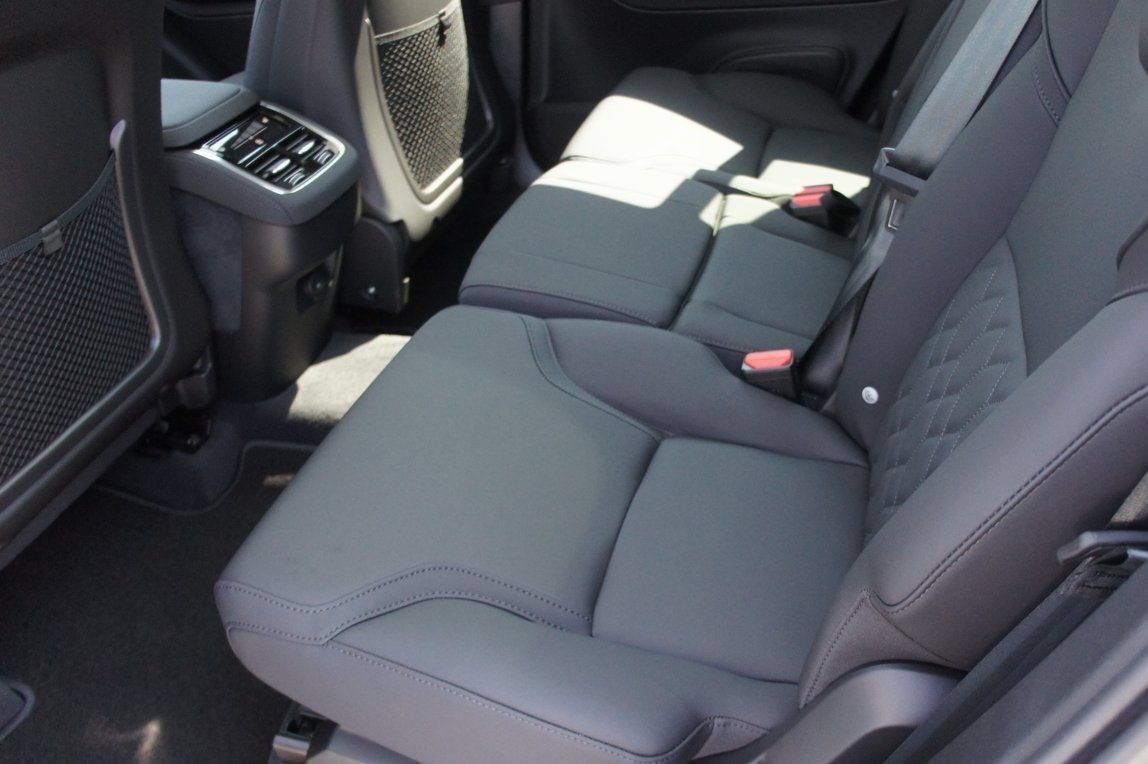 New 2026 Volvo XC90 B6 Plus w/ Protection Package Premier AWD/4WD image 22
