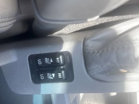 Used 2011 Subaru Forester 2.5X Premium AWD/4WD image 16