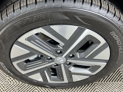 Used 2022 Hyundai Kona Limited FWD image 32