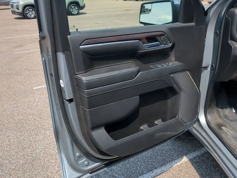 Used 2024 GMC Sierra 1500 SLT image 22