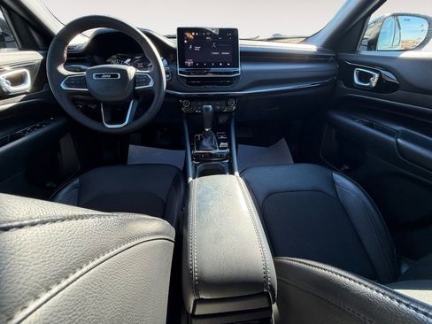 Used 2023 Jeep Compass Trailhawk w/ Trailhawk Convenience Group image 20