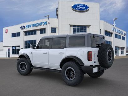 New 2024 Ford Bronco Outer Banks w/ Sasquatch Package
