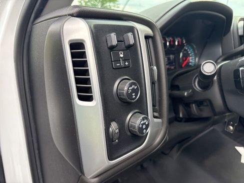 Used 2017 GMC Sierra 1500 SLE w/ SLE Value Package AWD/4WD image 16