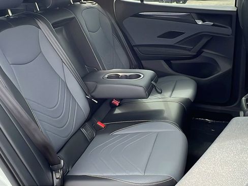 New 2026 Volkswagen Tiguan SE R-Line AWD/4WD image 13