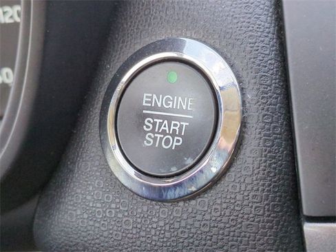 Used 2020 Ford EcoSport SE w/ SE Convenience Package image 29