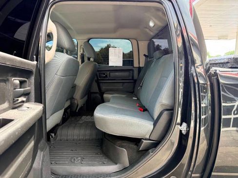 Used 2017 RAM 1500 Express w/ Express Value Package AWD/4WD image 30