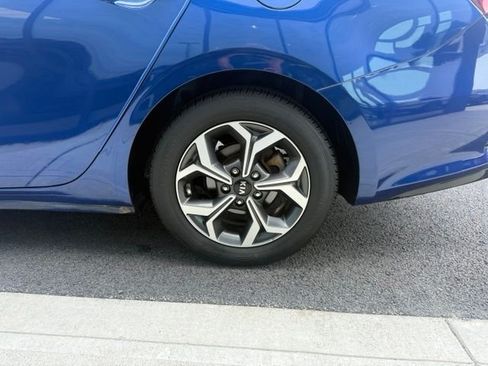 Used 2020 Kia Forte LXS FWD image 9