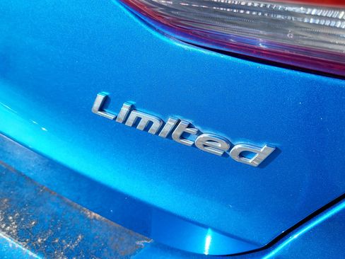 Used 2017 Hyundai Elantra Limited w/ Limited Ultimate Package 09 FWD image 10