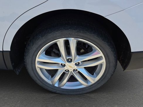 Used 2018 Chevrolet Equinox Premier FWD image 5
