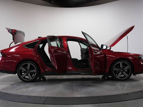 Used 2023 Honda Accord Sport image 10