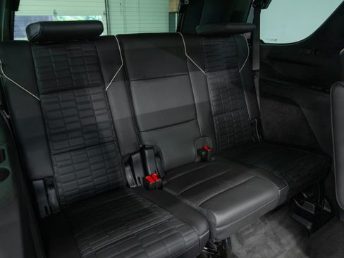 Used 2025 Cadillac Escalade V w/ LPO, ONYX Package AWD/4WD image 29