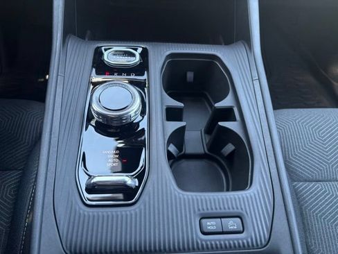 New 2026 Jeep Cherokee Laredo AWD/4WD image 32