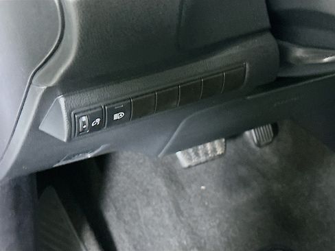 Used 2023 Toyota Corolla LE FWD image 16
