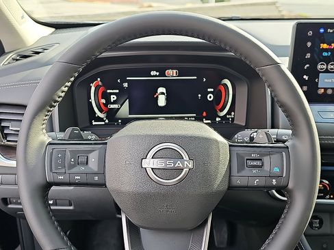 New 2026 Nissan Rogue Platinum w/ Platinum Premium Package AWD/4WD image 9
