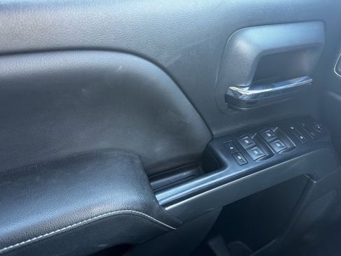 Used 2018 Chevrolet Silverado 1500 LT w/ All Star Edition image 28