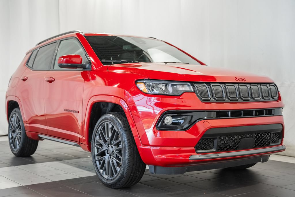 Certified 2022 Jeep Compass Limited AWD/4WD image 1
