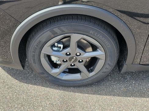 New 2026 Kia K4 FWD image 34