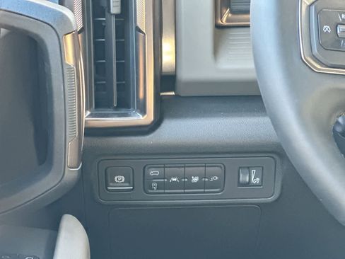 Used 2025 GMC Hummer EV 3X w/ Extreme Off-Road Package image 18