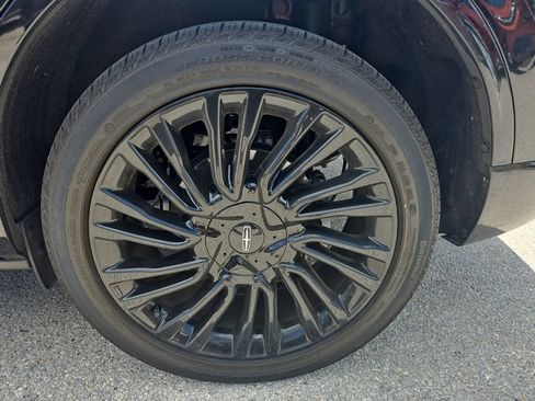 Used 2022 Lincoln Corsair Reserve FWD image 9