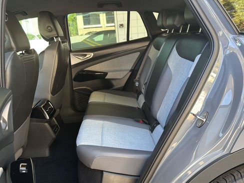 Used 2023 Volkswagen ID.4 Pro RWD image 15