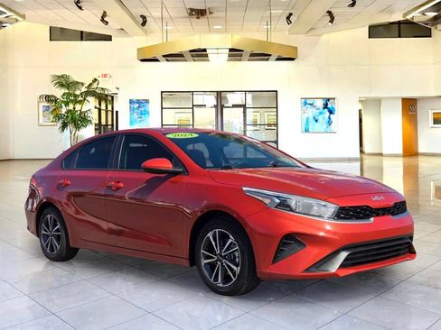 Used 2024 Kia Forte LXS FWD image 3