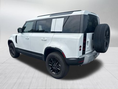 Used 2025 Land Rover Defender 110 S AWD/4WD image 3