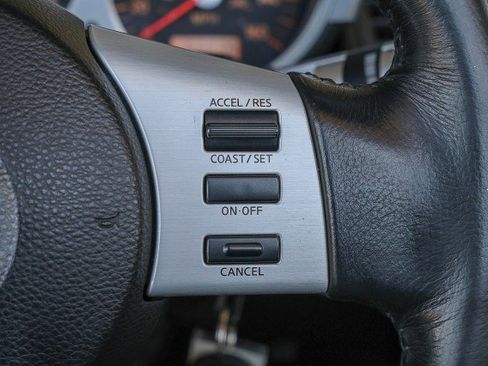 Used 2004 Nissan 350Z Touring RWD image 22