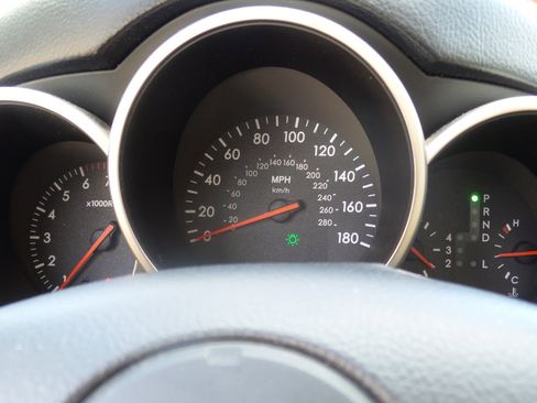 Used 2003 Lexus SC 430 Convertible image 26