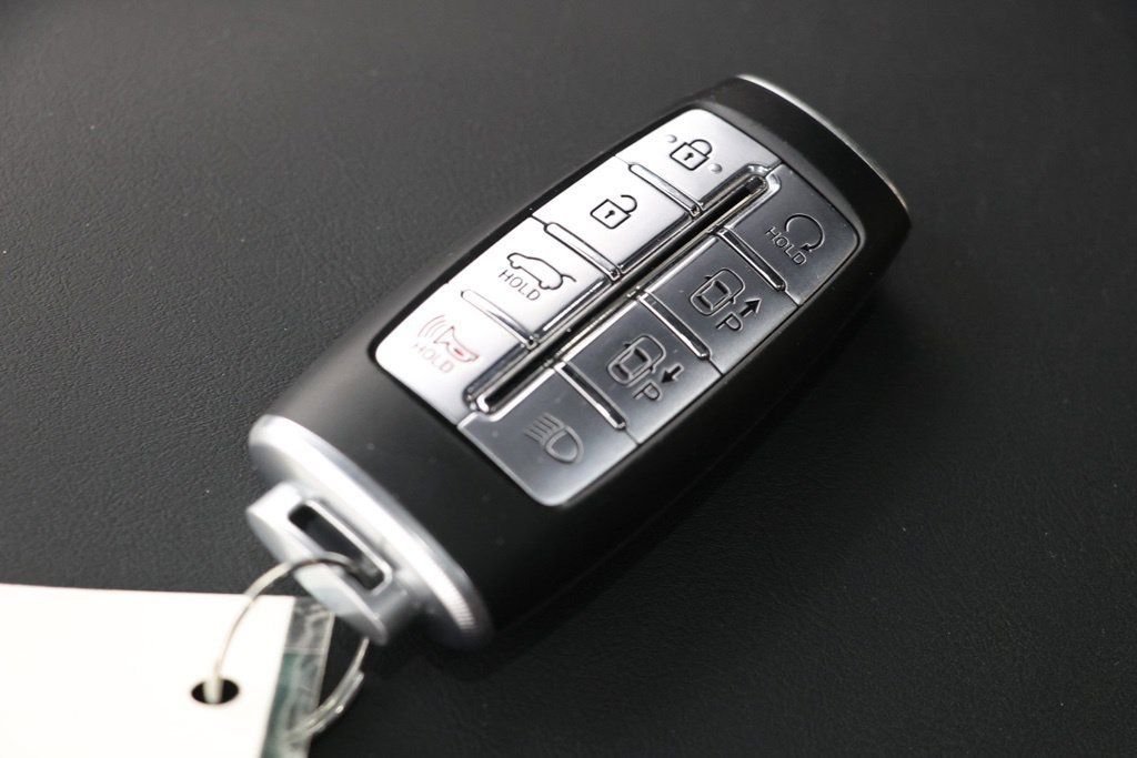 Used 2023 Genesis GV70 2.5T w/ Sport Prestige Package AWD/4WD image 38